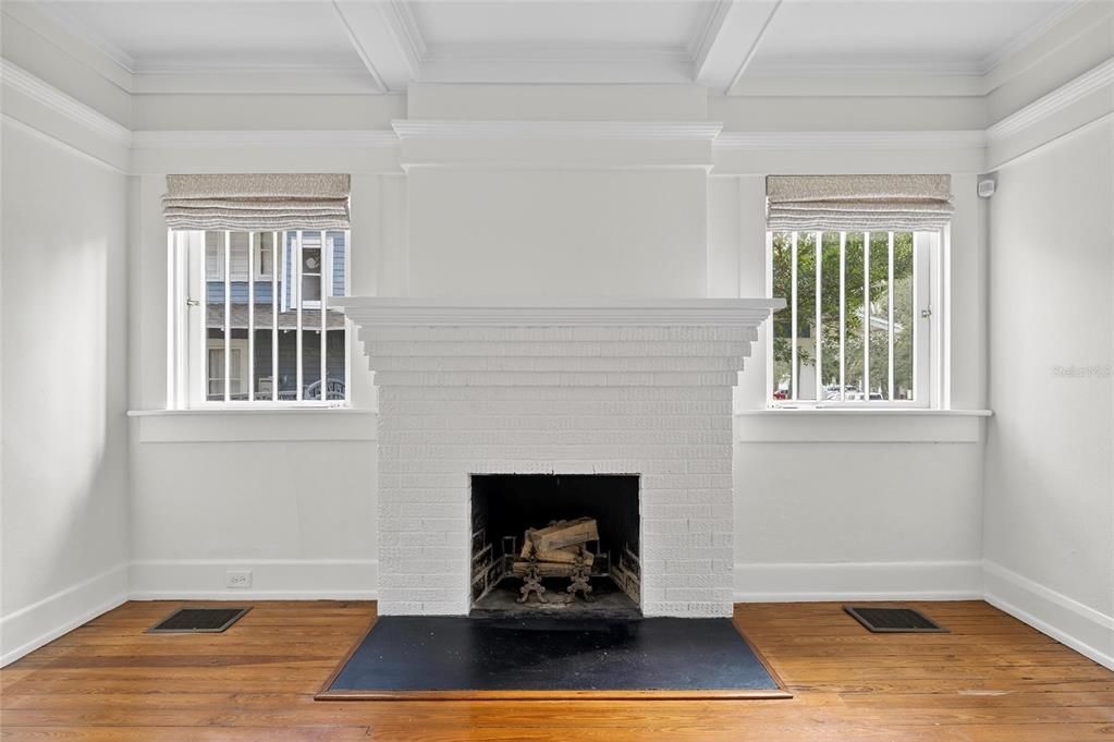 For Rent: $7,995 (3 beds, 2 baths, 2922 Square Feet)