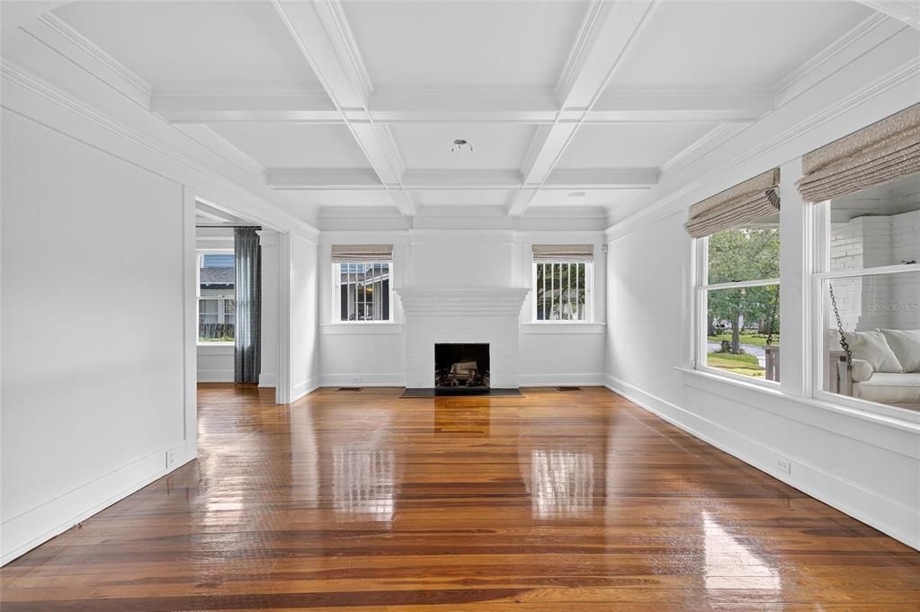 For Rent: $7,995 (3 beds, 2 baths, 2922 Square Feet)