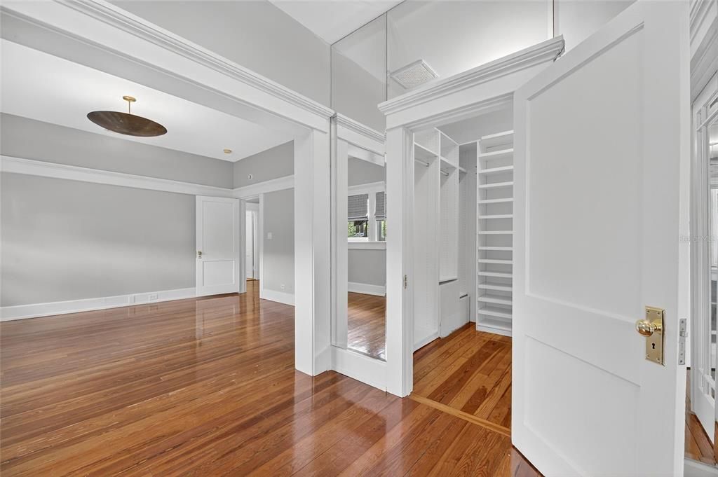 For Rent: $7,995 (3 beds, 2 baths, 2922 Square Feet)