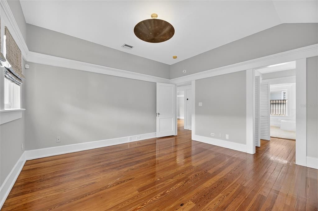 For Rent: $7,995 (3 beds, 2 baths, 2922 Square Feet)