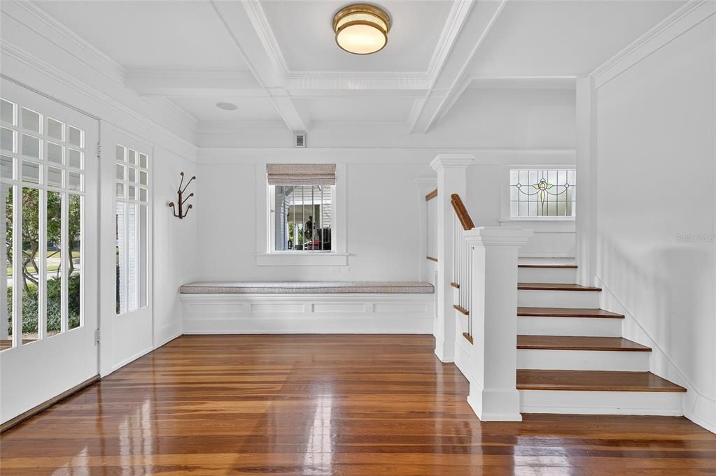 For Rent: $7,995 (3 beds, 2 baths, 2922 Square Feet)