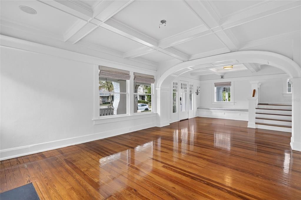 For Rent: $7,995 (3 beds, 2 baths, 2922 Square Feet)