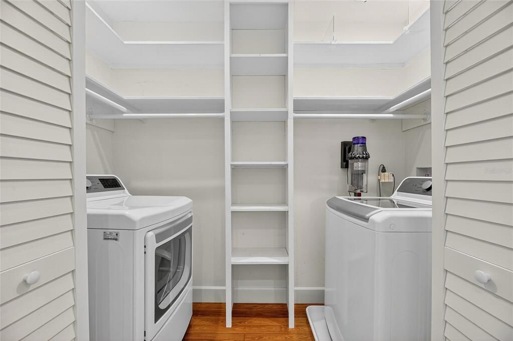 For Rent: $7,995 (3 beds, 2 baths, 2922 Square Feet)