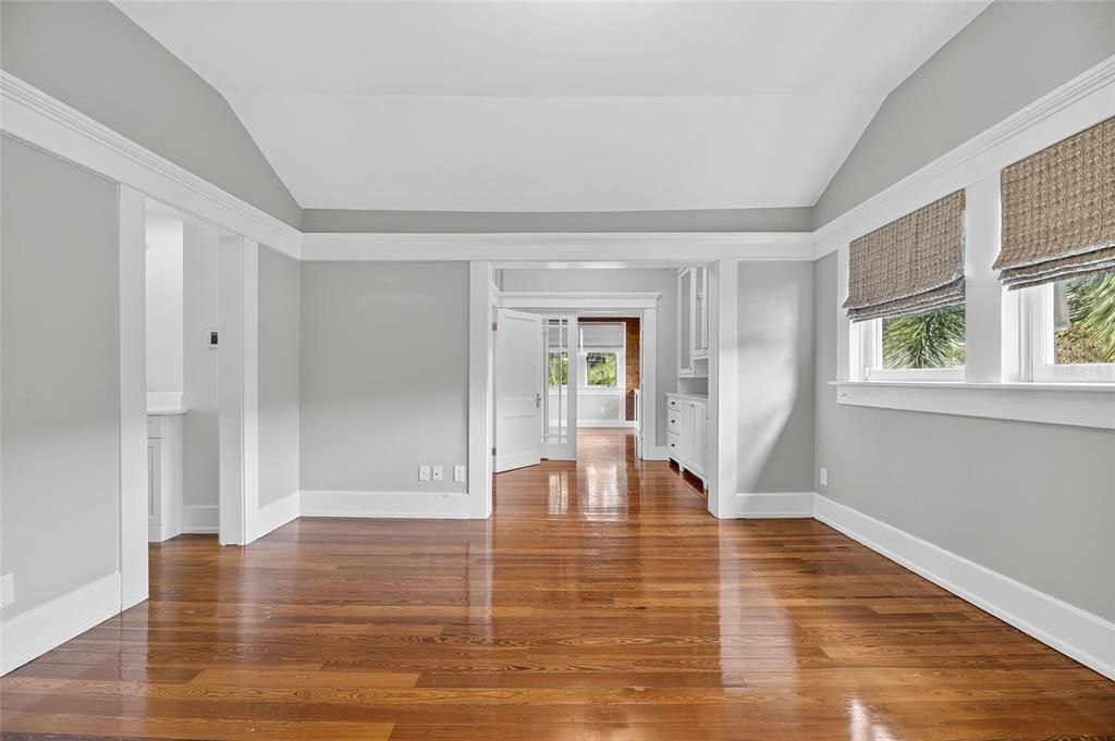 For Rent: $7,995 (3 beds, 2 baths, 2922 Square Feet)