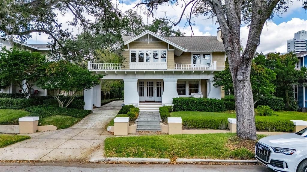 For Rent: $7,995 (3 beds, 2 baths, 2922 Square Feet)