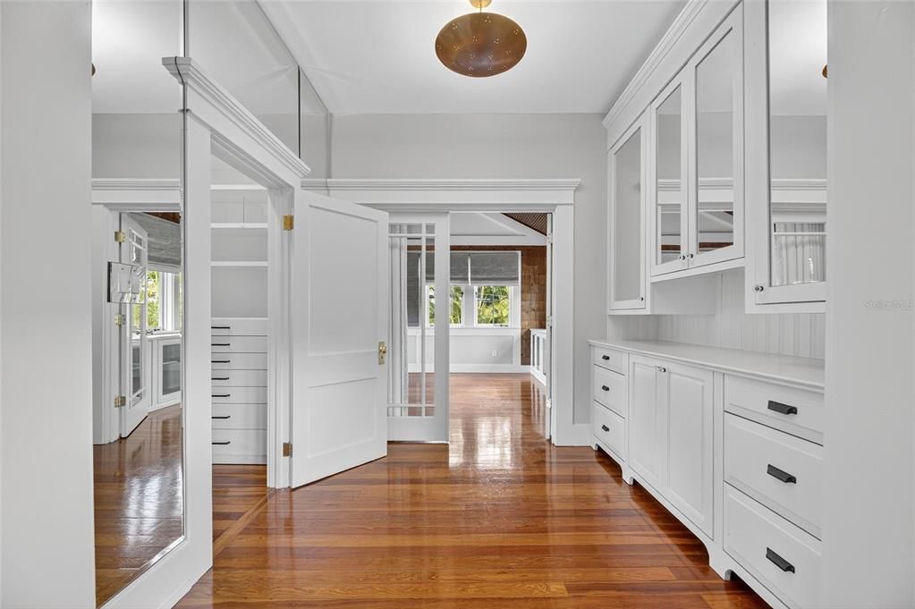 For Rent: $7,995 (3 beds, 2 baths, 2922 Square Feet)