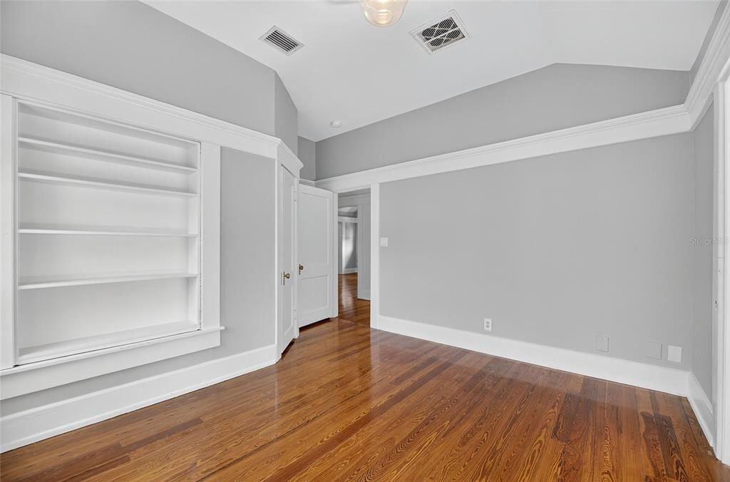 For Rent: $7,995 (3 beds, 2 baths, 2922 Square Feet)