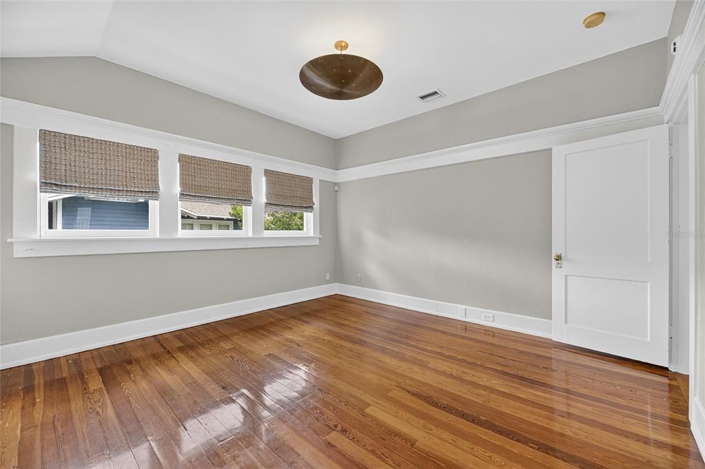 For Rent: $7,995 (3 beds, 2 baths, 2922 Square Feet)