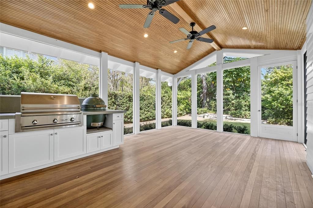 For Rent: $7,995 (3 beds, 2 baths, 2922 Square Feet)