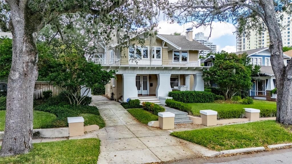 For Rent: $7,995 (3 beds, 2 baths, 2922 Square Feet)