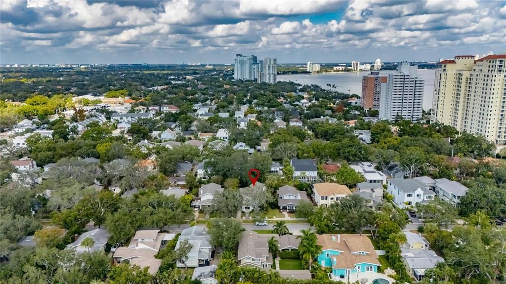 For Rent: $7,995 (3 beds, 2 baths, 2922 Square Feet)