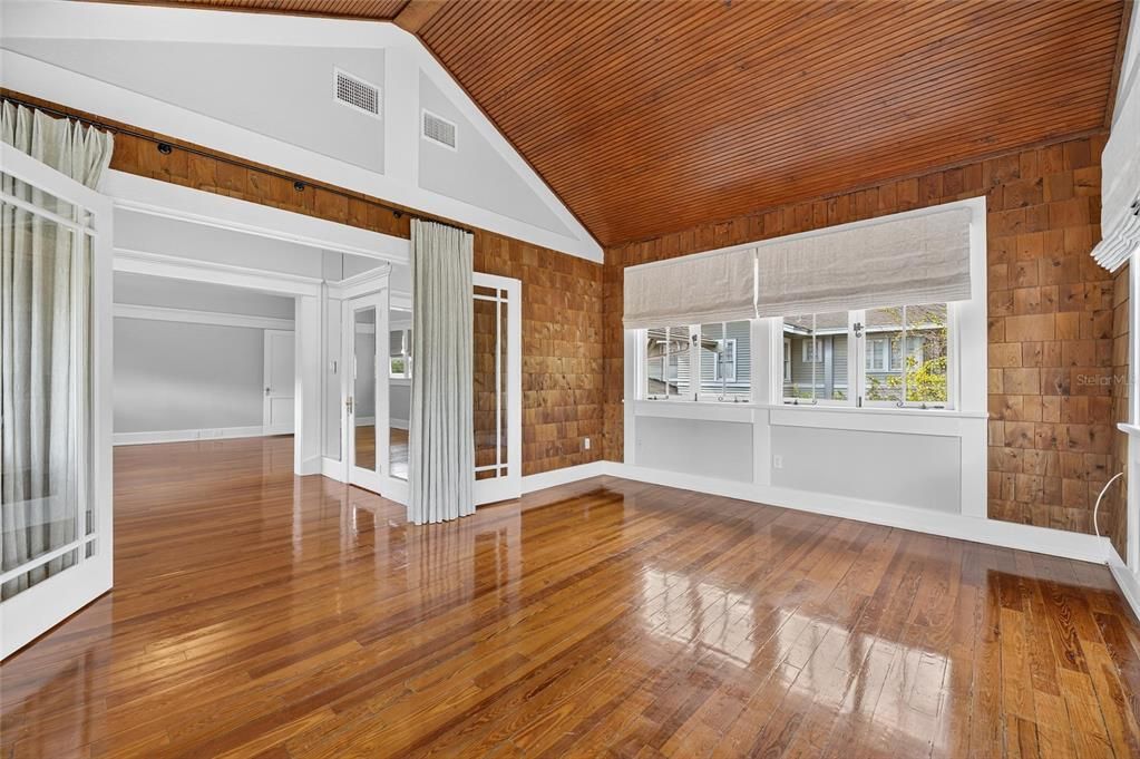 For Rent: $7,995 (3 beds, 2 baths, 2922 Square Feet)