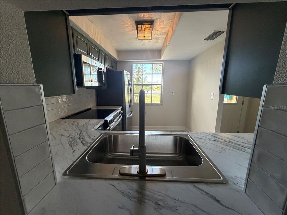 For Rent: $1,700 (2 beds, 2 baths, 1050 Square Feet)