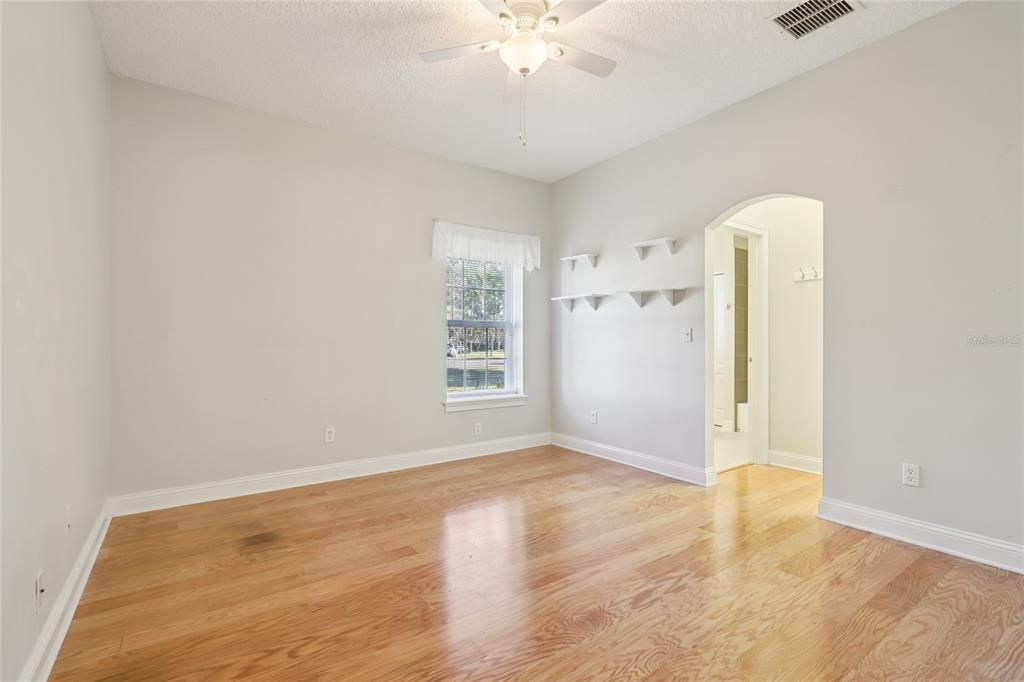 For Sale: $1,100,000 (4 beds, 4 baths, 3471 Square Feet)