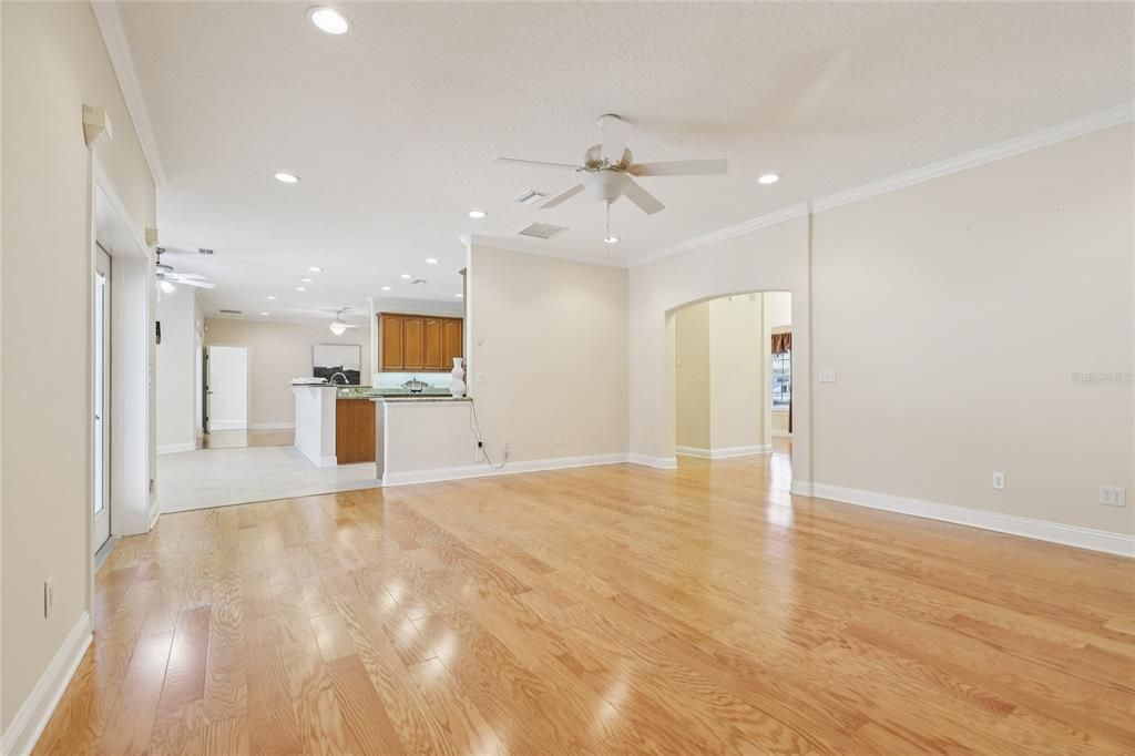 For Sale: $1,100,000 (4 beds, 4 baths, 3471 Square Feet)