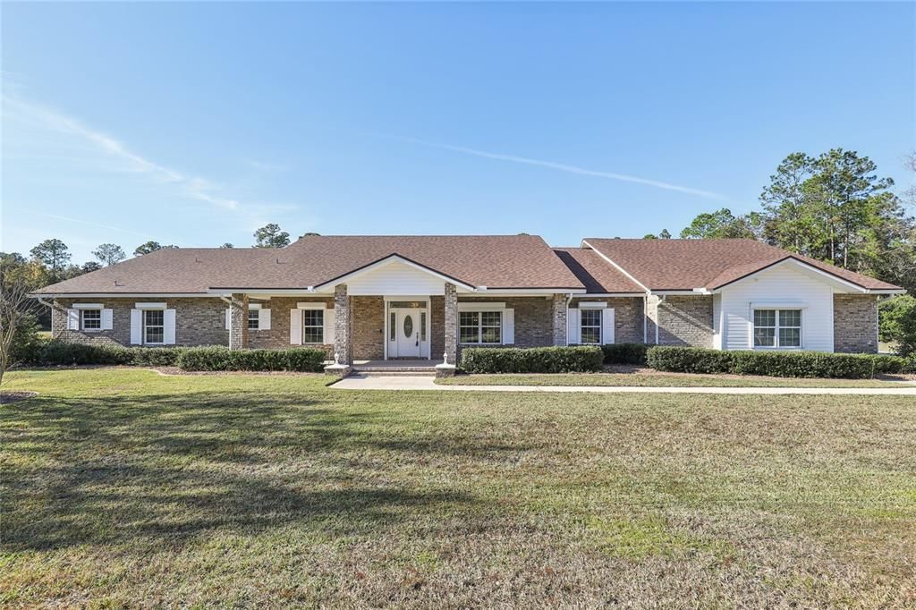 For Sale: $1,100,000 (4 beds, 4 baths, 3471 Square Feet)