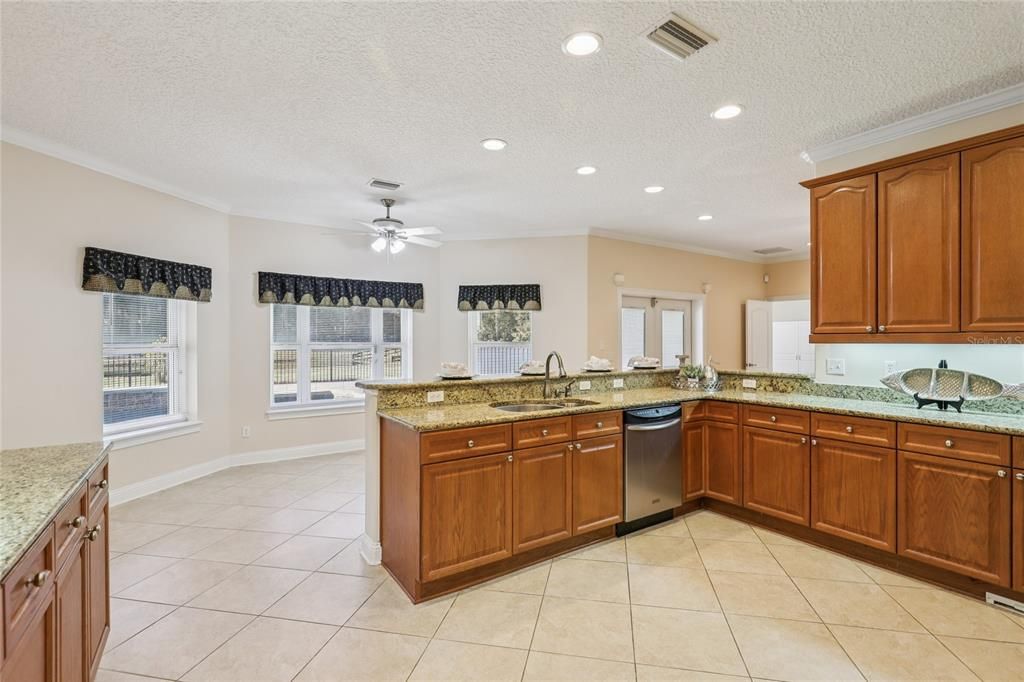 For Sale: $1,100,000 (4 beds, 4 baths, 3471 Square Feet)