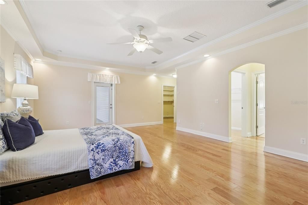 For Sale: $1,100,000 (4 beds, 4 baths, 3471 Square Feet)