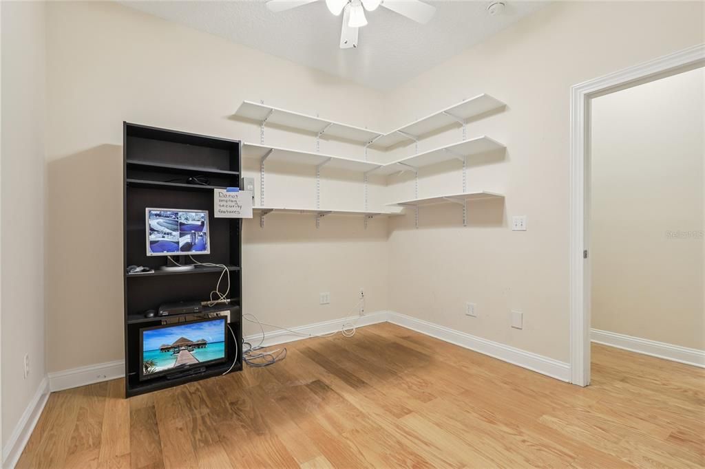 For Sale: $1,100,000 (4 beds, 4 baths, 3471 Square Feet)