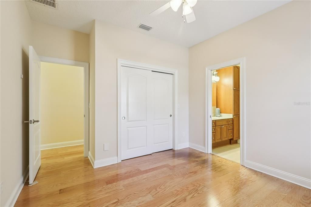 For Sale: $1,100,000 (4 beds, 4 baths, 3471 Square Feet)