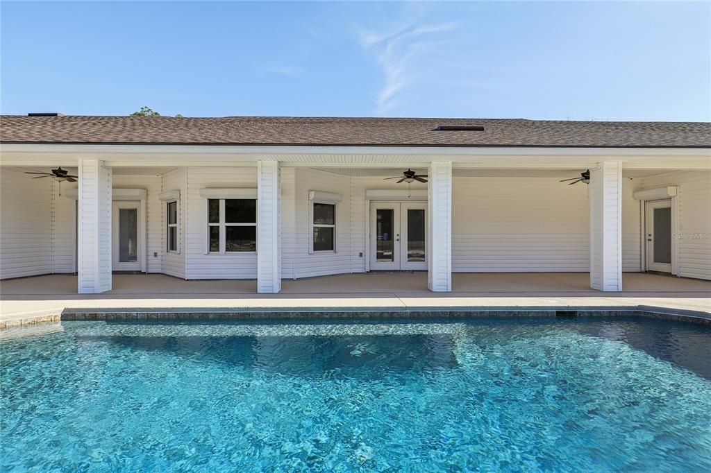 For Sale: $1,100,000 (4 beds, 4 baths, 3471 Square Feet)