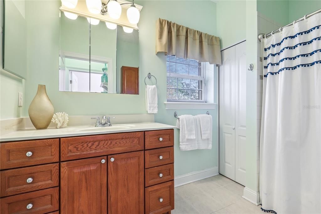 For Sale: $1,100,000 (4 beds, 4 baths, 3471 Square Feet)