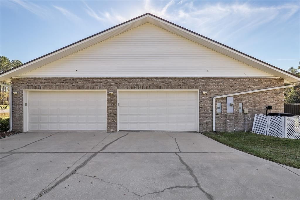 For Sale: $1,100,000 (4 beds, 4 baths, 3471 Square Feet)