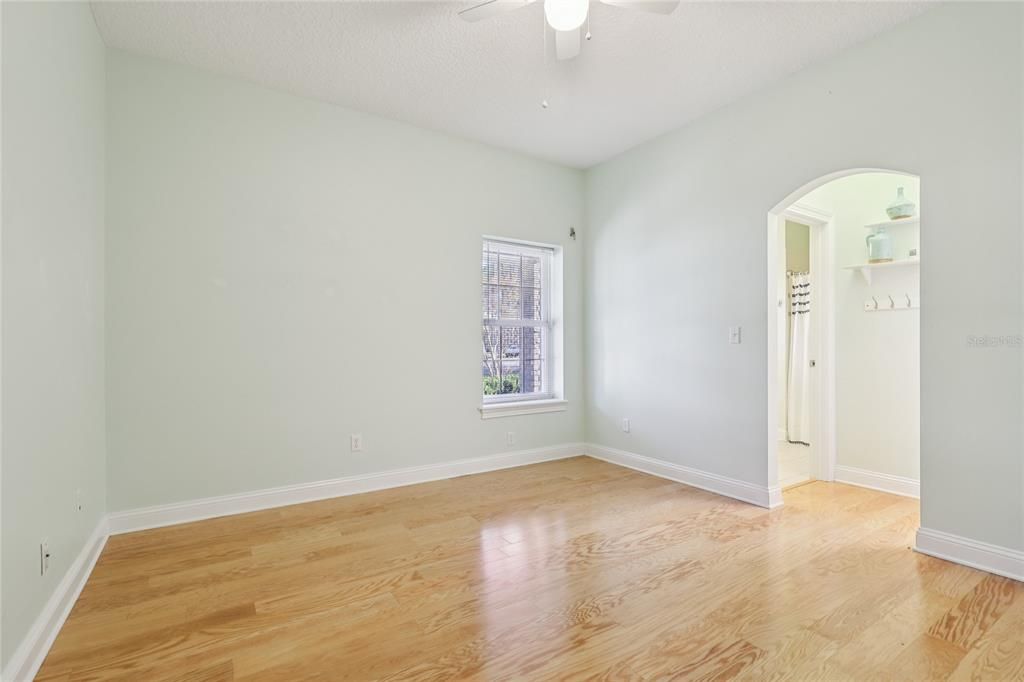 For Sale: $1,100,000 (4 beds, 4 baths, 3471 Square Feet)