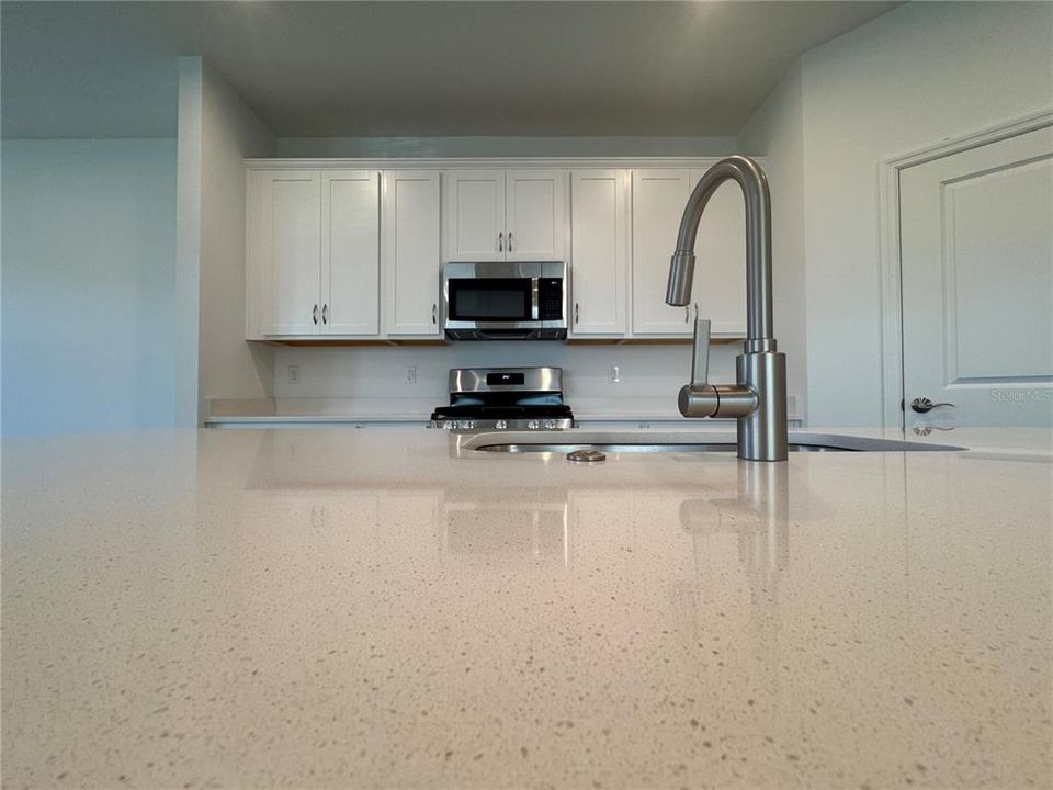 En Renta: $2,295 (3 camas, 2 baños, 1760 Pies cuadrados)