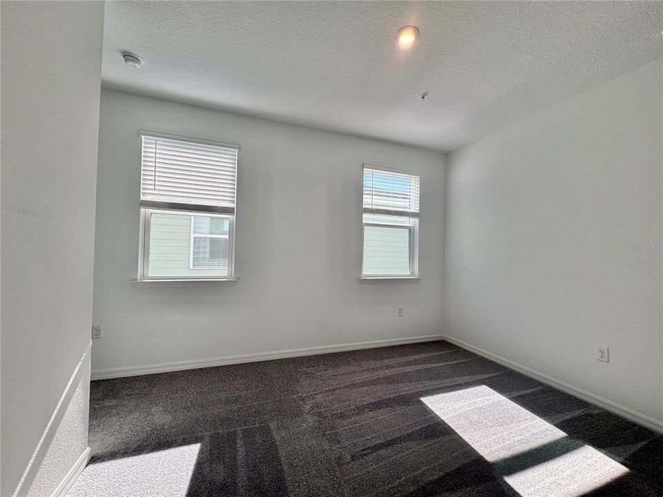 En Renta: $2,295 (3 camas, 2 baños, 1760 Pies cuadrados)