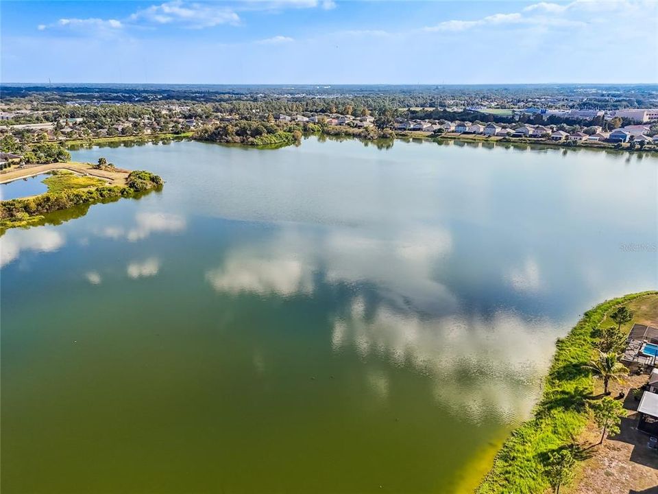 En Venta: $369,000 (3 camas, 2 baños, 1556 Pies cuadrados)