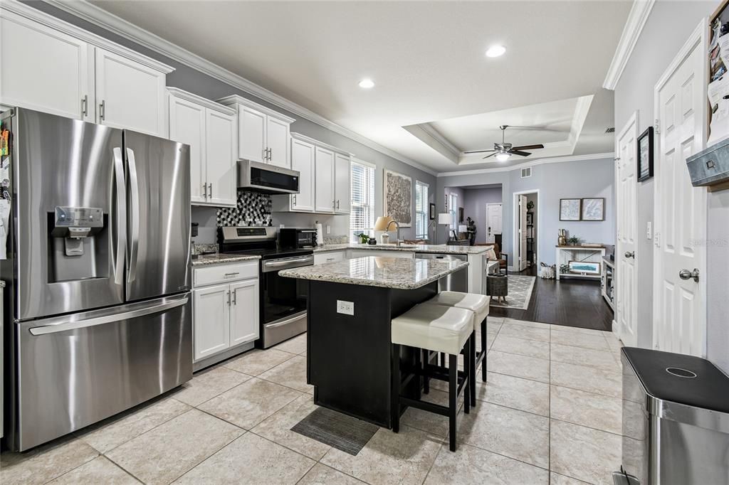 En Venta: $369,000 (3 camas, 2 baños, 1556 Pies cuadrados)