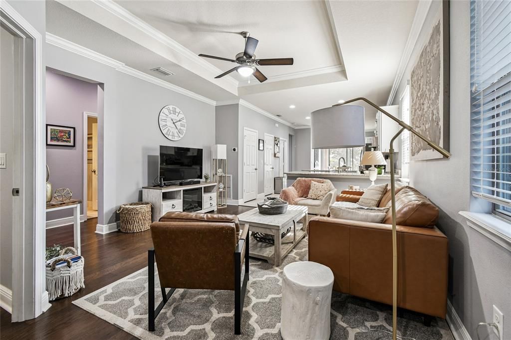 En Venta: $369,000 (3 camas, 2 baños, 1556 Pies cuadrados)