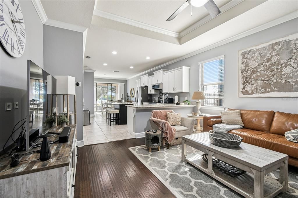 En Venta: $369,000 (3 camas, 2 baños, 1556 Pies cuadrados)