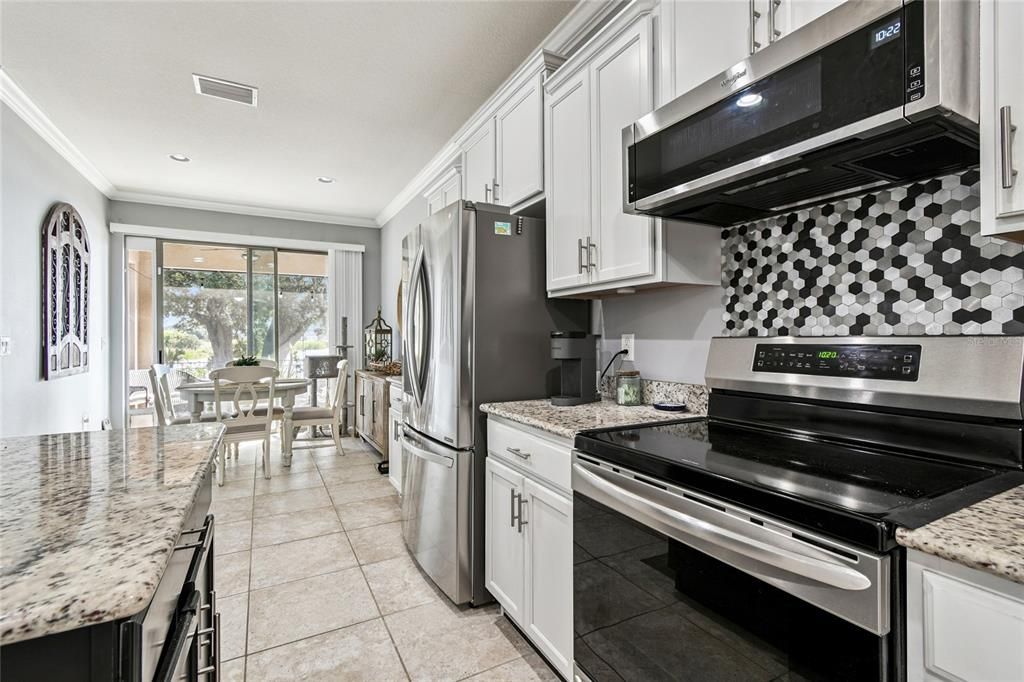 En Venta: $369,000 (3 camas, 2 baños, 1556 Pies cuadrados)