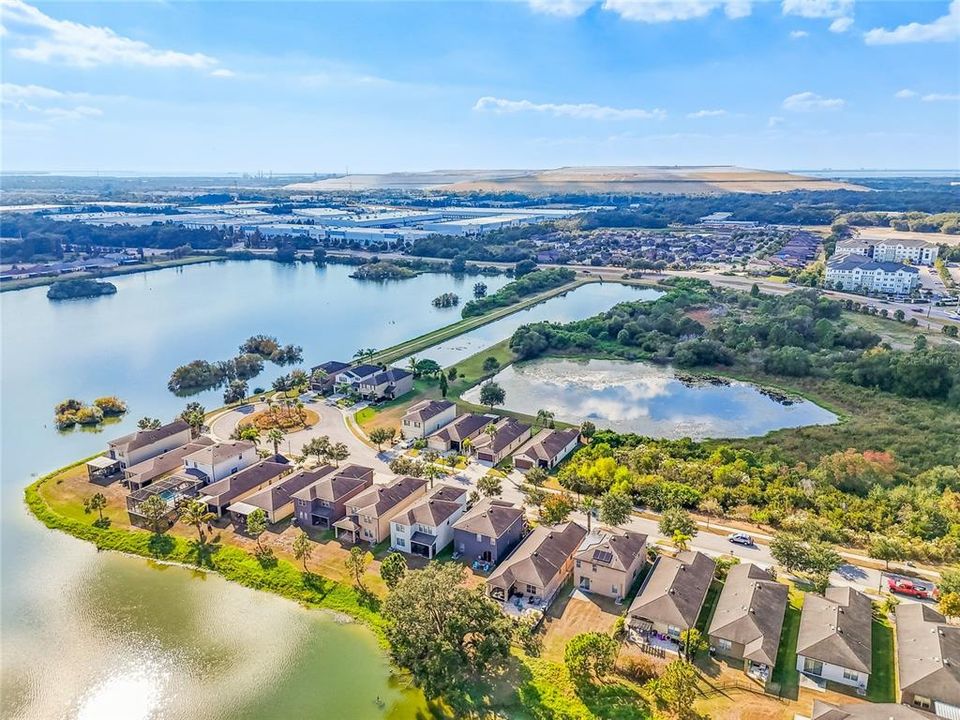 En Venta: $369,000 (3 camas, 2 baños, 1556 Pies cuadrados)