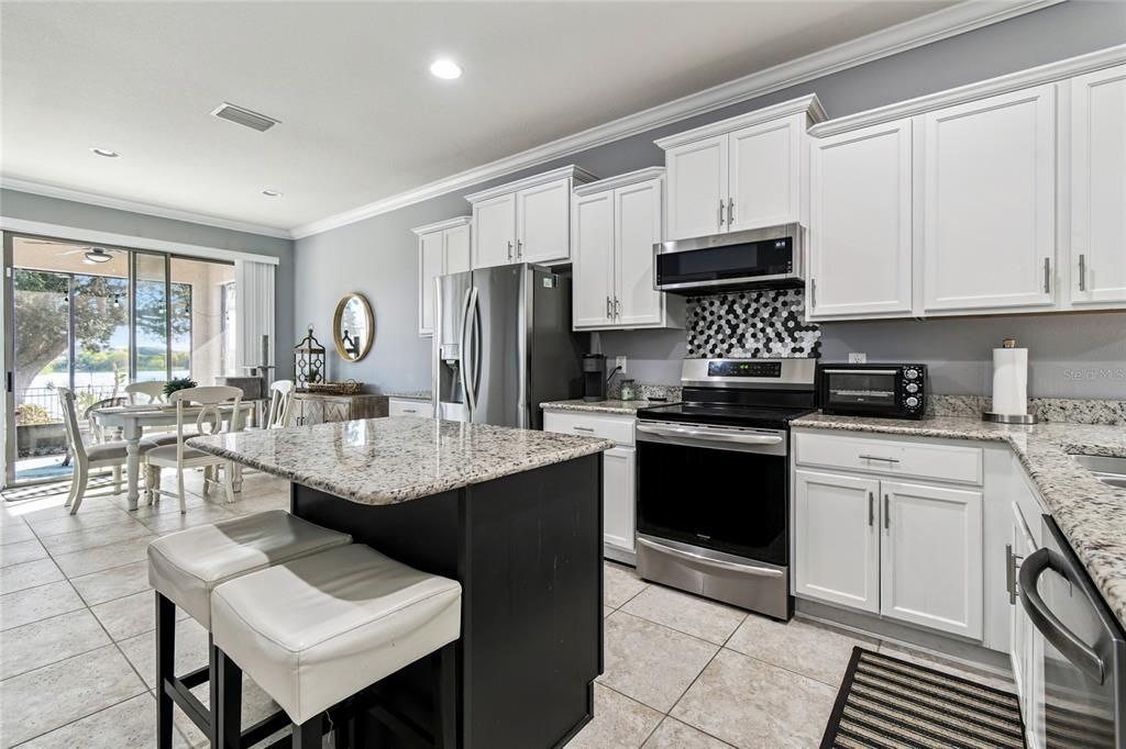 En Venta: $369,000 (3 camas, 2 baños, 1556 Pies cuadrados)