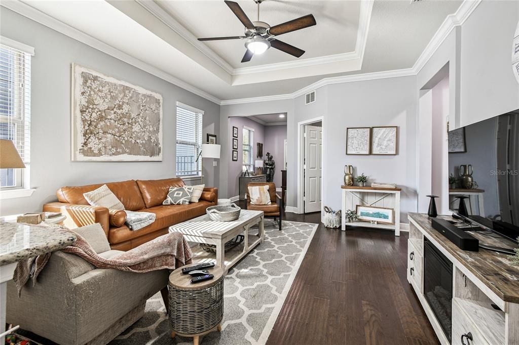 En Venta: $369,000 (3 camas, 2 baños, 1556 Pies cuadrados)