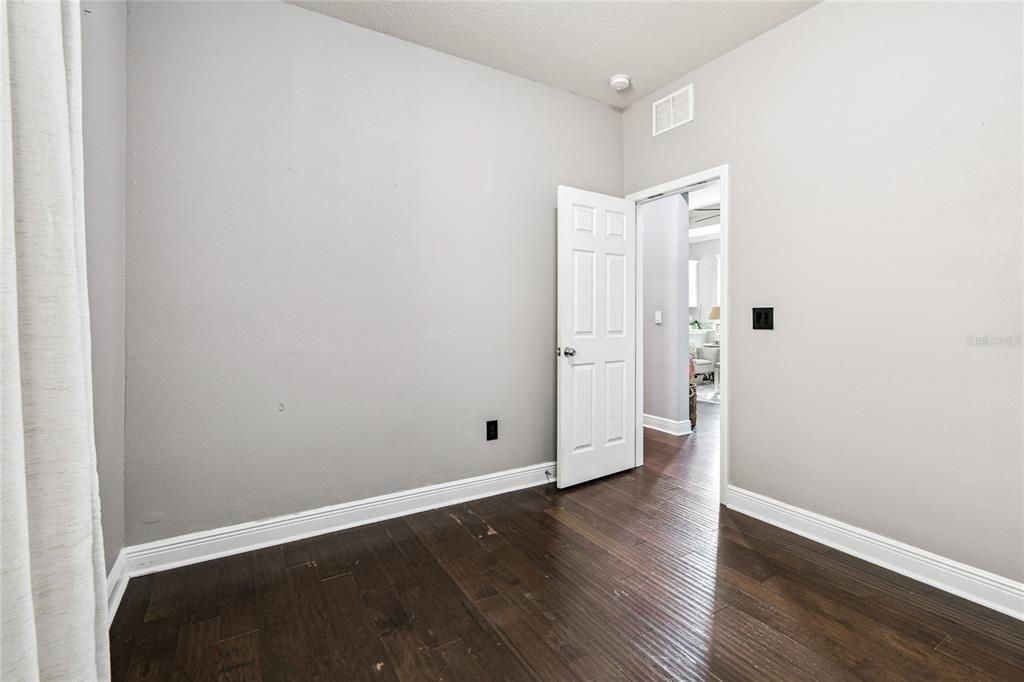 En Venta: $369,000 (3 camas, 2 baños, 1556 Pies cuadrados)