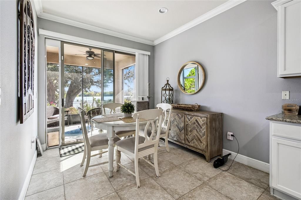 En Venta: $369,000 (3 camas, 2 baños, 1556 Pies cuadrados)