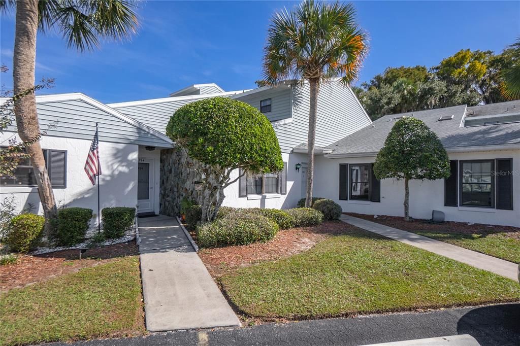 待售: $230,000 (2 贝兹, 2 浴室, 1312 平方英尺)