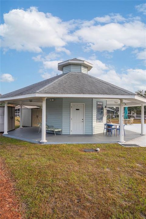 待售: $230,000 (2 贝兹, 2 浴室, 1312 平方英尺)