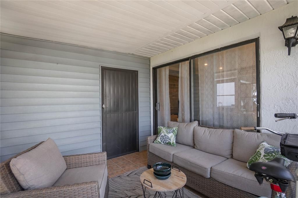 待售: $230,000 (2 贝兹, 2 浴室, 1312 平方英尺)