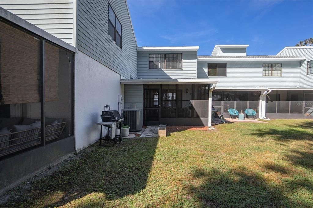 待售: $230,000 (2 贝兹, 2 浴室, 1312 平方英尺)