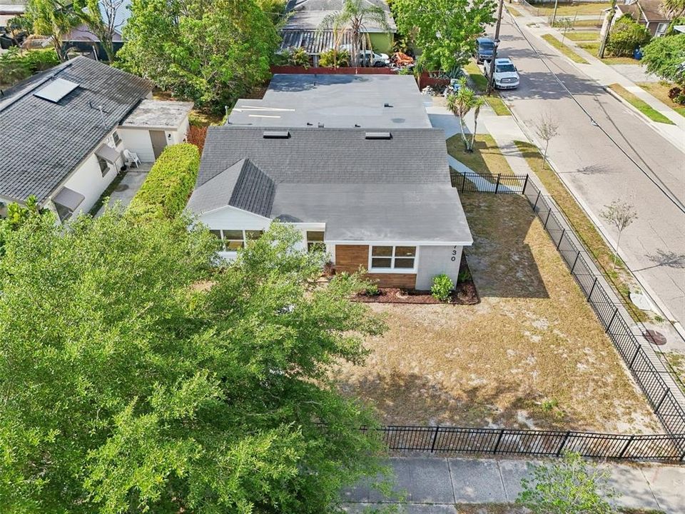 出租: $3,700 (5 贝兹, 3 浴室, 2132 平方英尺)