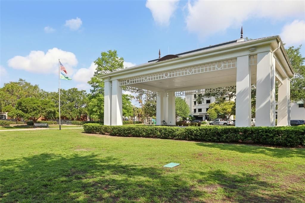 出租: $3,700 (5 贝兹, 3 浴室, 2132 平方英尺)