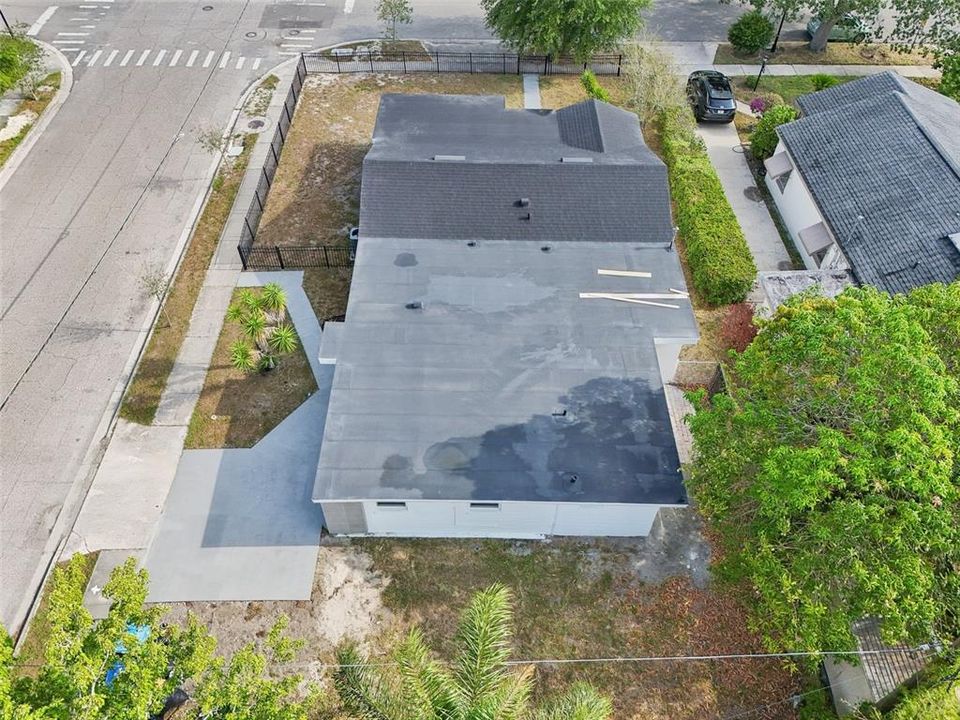 出租: $3,700 (5 贝兹, 3 浴室, 2132 平方英尺)