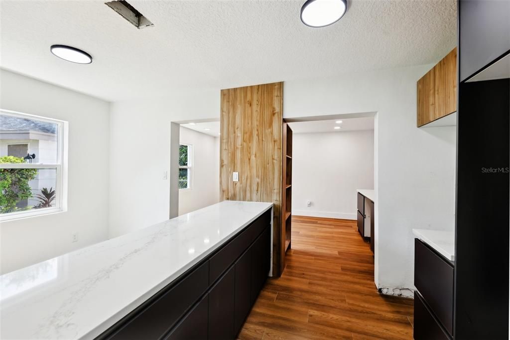 出租: $3,700 (5 贝兹, 3 浴室, 2132 平方英尺)