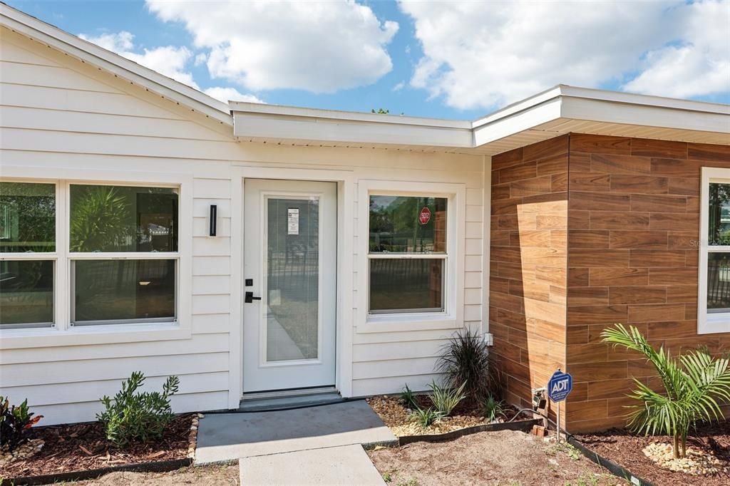 出租: $3,700 (5 贝兹, 3 浴室, 2132 平方英尺)