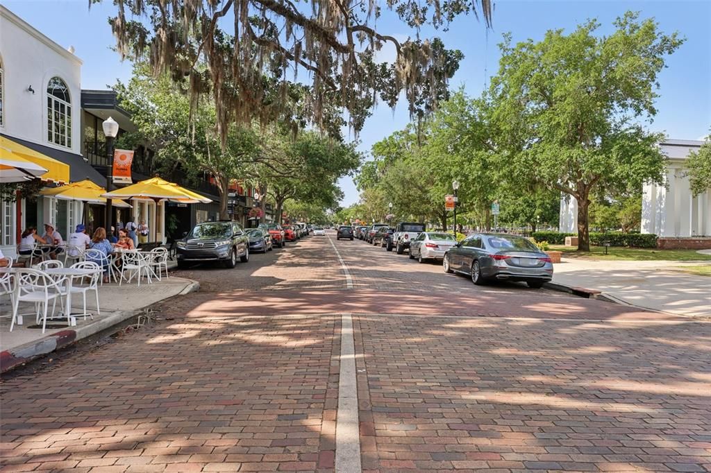 出租: $3,700 (5 贝兹, 3 浴室, 2132 平方英尺)